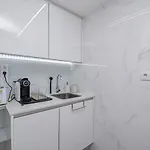Apartamento Stylish One Bedroom With Swimming Pool