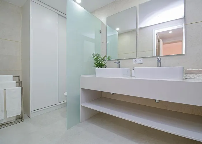 Stylish One Bedroom With Swimming Pool Apartment Cascais